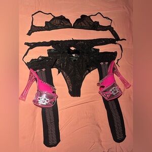 *VINTAGE* Agent Provocateur Black Lace Bra Set